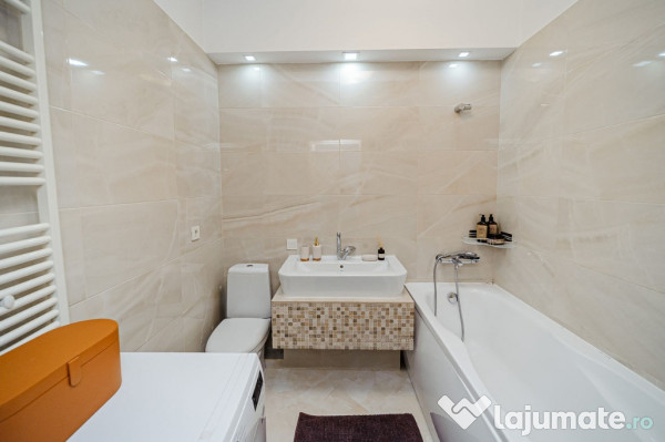 Apartament cu 3 camere de vanzare 