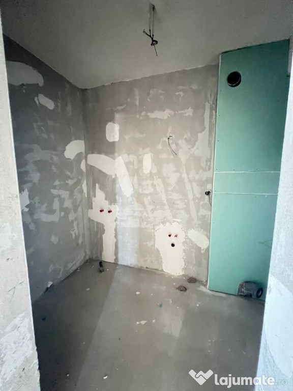 APARTAMENT SEMIDECOMANDAT