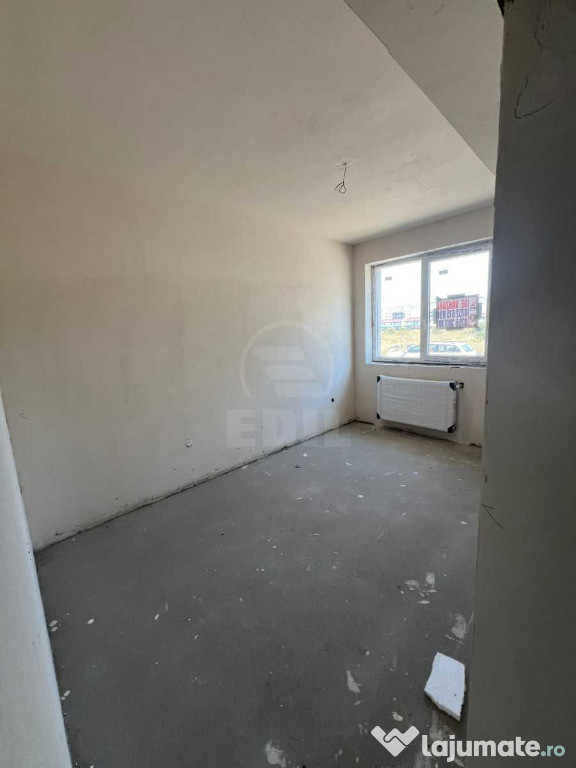 APARTAMENT SEMIDECOMANDAT