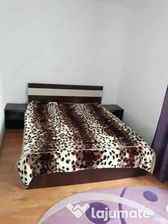 Se inchiriaza apartament in zona Racadau 