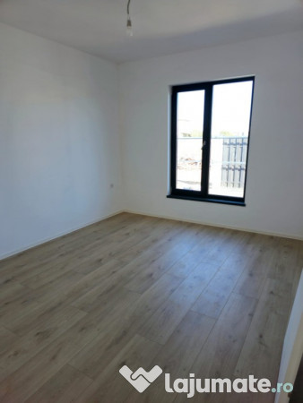 Casa individuala 4 CAMERE/700 M de Blv./Com.Berceni/COMISION 0 %