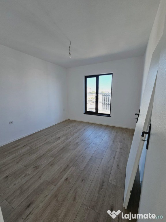 Casa individuala 4 CAMERE/700 M de Blv./Com.Berceni/COMISION 0 %