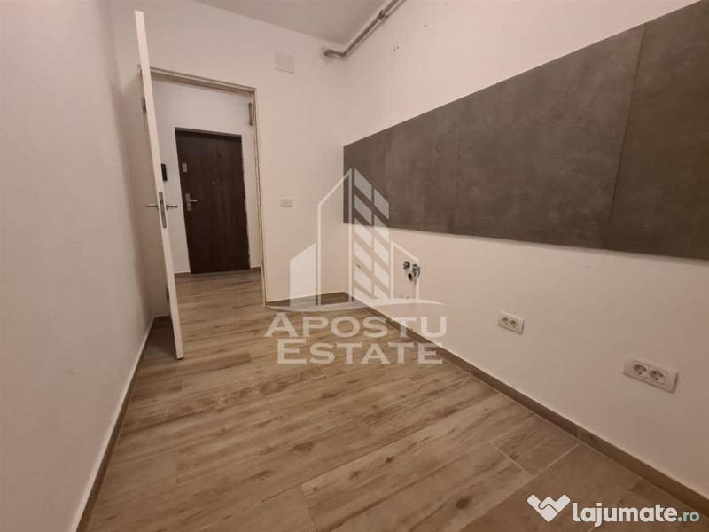 SAD, demisol, 2 locuri de parcare, in zona Aradului 