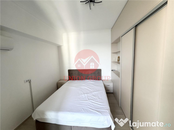 Studio Modern in Solid Residence Butoaie cu Vedere Superba l