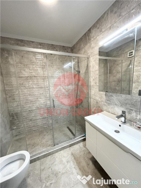 Studio Modern in Solid Residence Butoaie cu Vedere Superba l