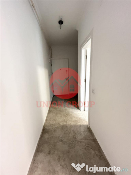 Studio Modern in Solid Residence Butoaie cu Vedere Superba l