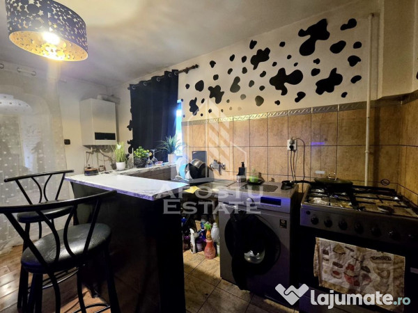 Casa individuala cu teren de 900 mp, zona Bogdanestilor 