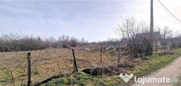 Teren intravilan 2.438mp situat în Comuna Barcanesti, Ia... 