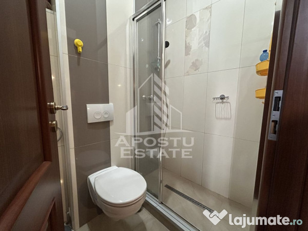Apartament 3 camere open space, renovat, cu garaj in zona...