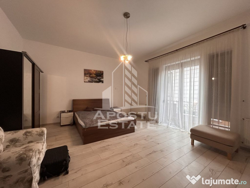 Apartament 3 camere open space, renovat, cu garaj in zona...