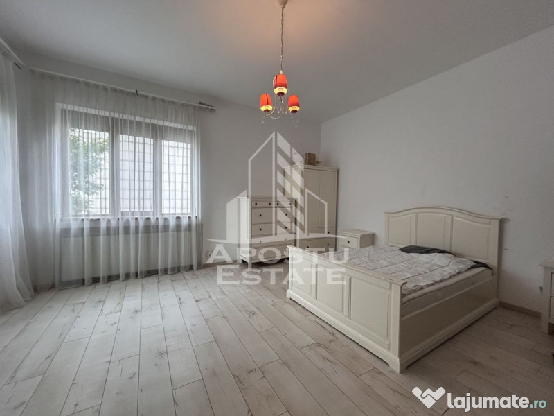 Apartament 3 camere open space, renovat, cu garaj in zona...