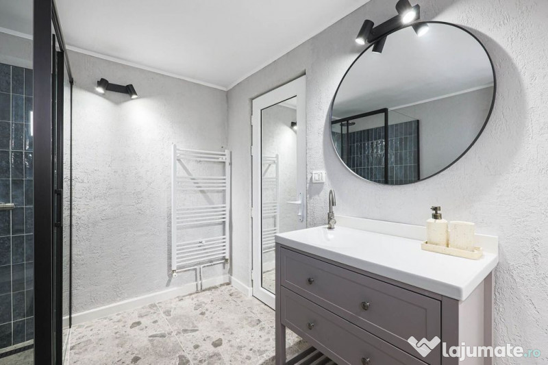 Apartament 95 mp pe Iuliu Maniu la casă, curte proprie i... 