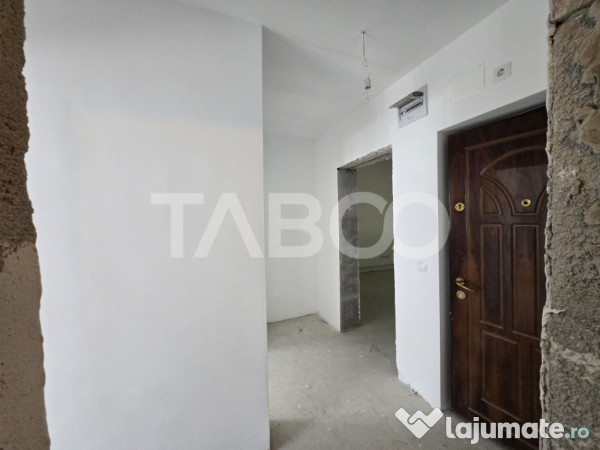 Apartament de vanzare decomandat 48mp 2 camere zona Turnisor 
