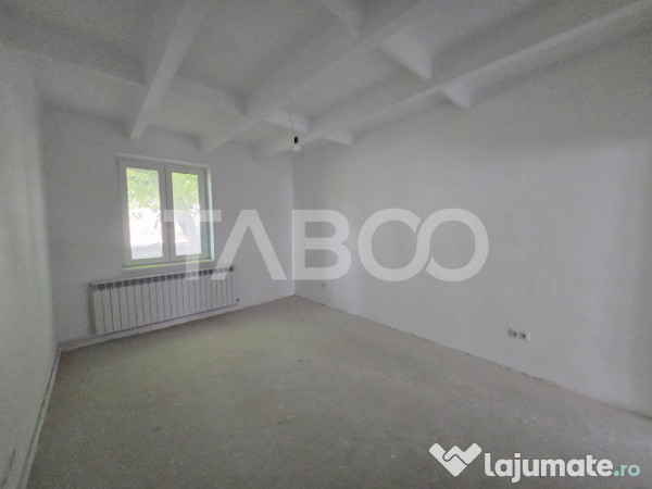 Apartament de vanzare decomandat 48mp 2 camere zona Turnisor 