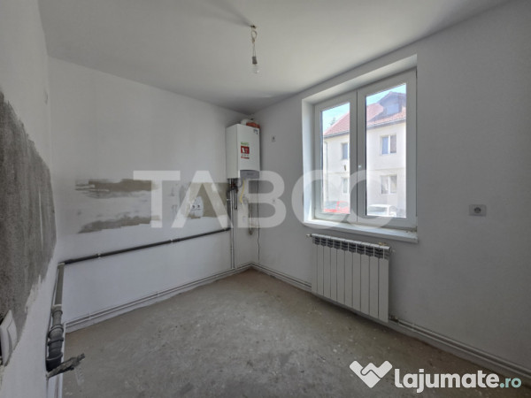 Apartament de vanzare decomandat 48mp 2 camere zona Turnisor 