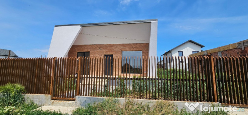 Casa parter 3 camere /Com. Berceni Ilfov