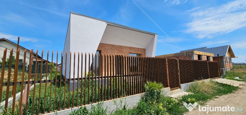 Casa parter 3 camere /Com. Berceni Ilfov