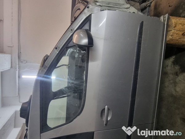 Usa dreapta fata Skoda Roomster 2011