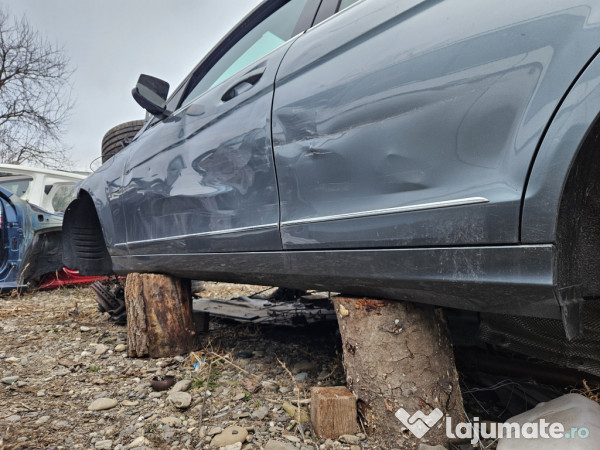 Prag stanga plastic Mercedes C-Class W204 2012