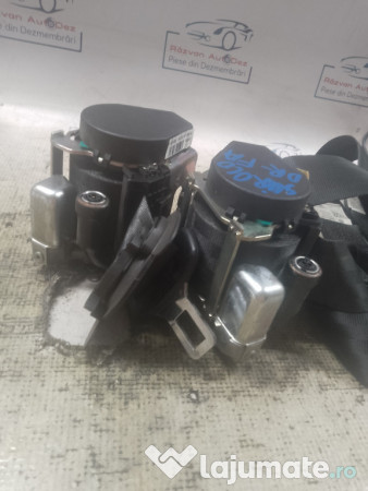 Set Centuri fata cu capsa Volkswagen Scirocco 2.0 2012