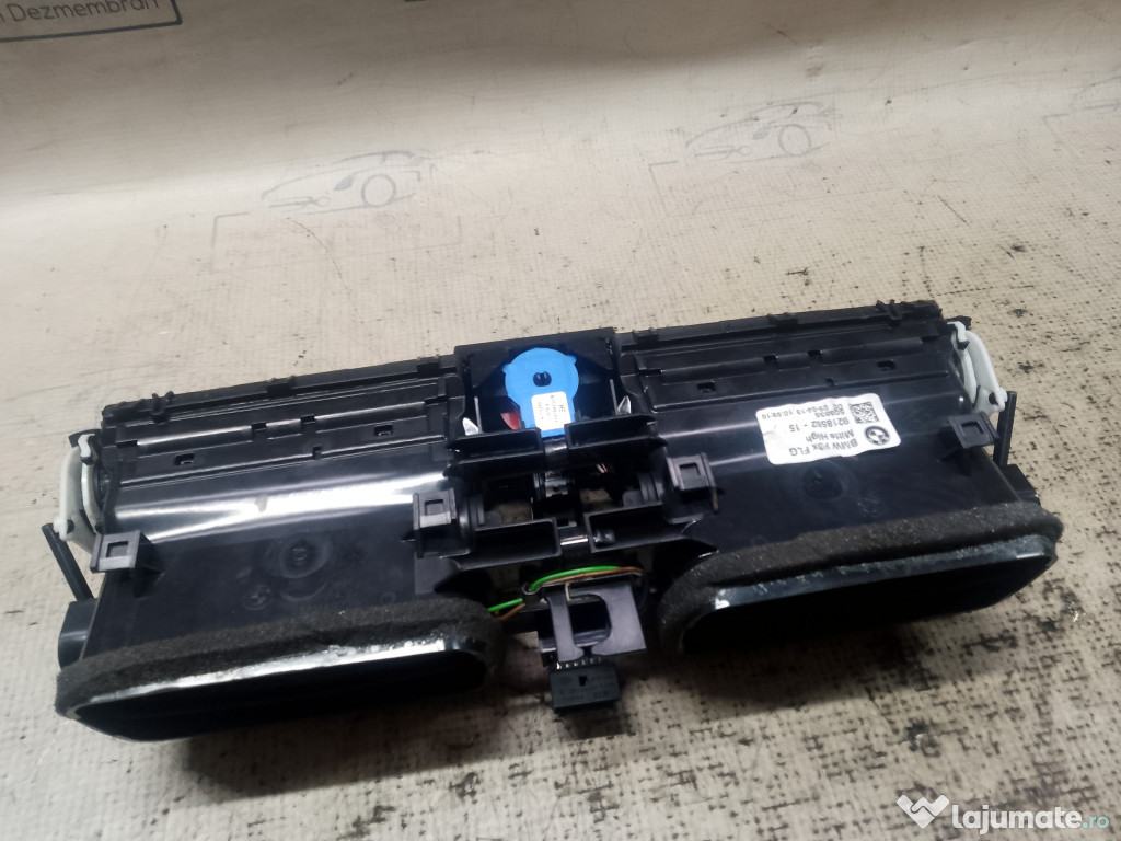 Grila ventilatie centrala BMW Seria 3 GT F34 2014