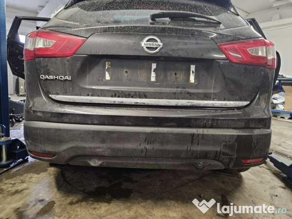 Bara spate Nissan Qashqai 2015