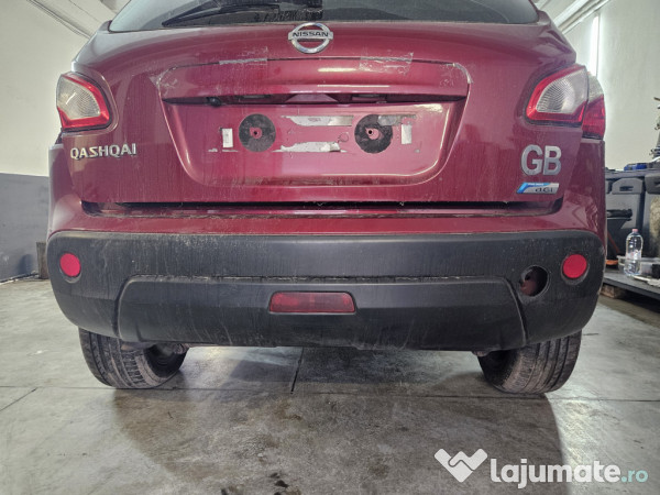 Bara spate Nissan Qashqai 2012