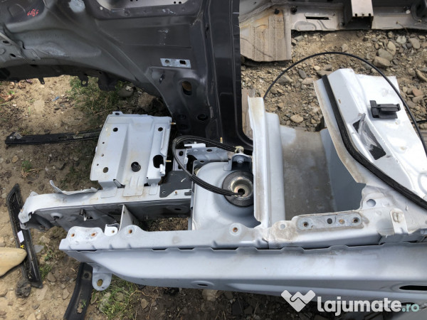 Lonjeron stanga Dacia Sandero 2018