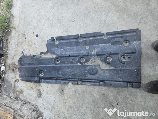 Scut lateral stanga Dacia Sandero 3 Stepway 2021