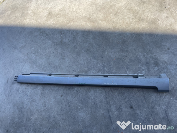 Prag stanga plastic Volkswagen Passat B7 2.0 Motorina 2013