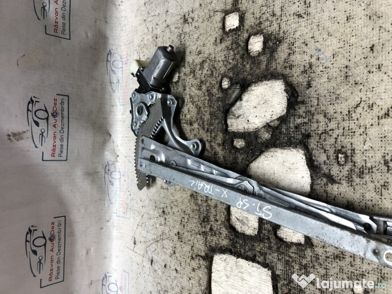 Macara geam stanga spate Nissan X-Trail 2014