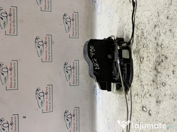 Broasca dreapta fata BMW 320 F30 - Motorina 2012