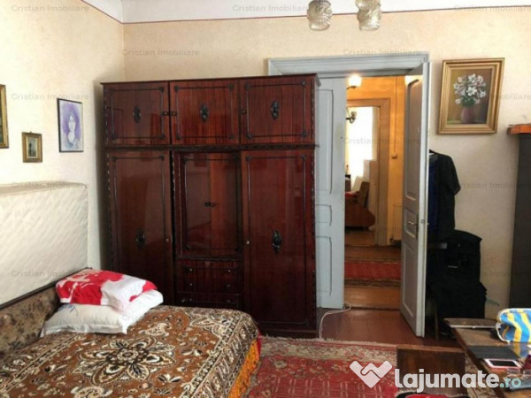 DOROBANTILOR Teren 500 mp Casa 4 camere zona Centru,