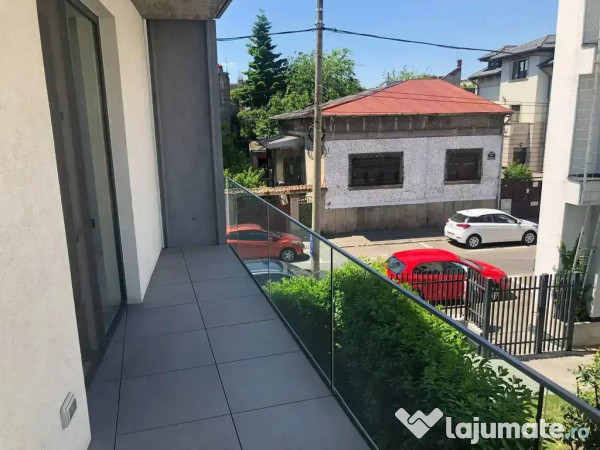 Apartament 3 camere zona Parcul Carol ! 