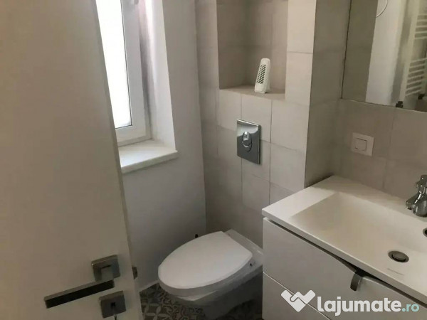 Apartament 3 camere zona Parcul Carol ! 