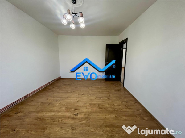 Apartament de cu 3 camere, decomandat, etaj intermediar, Da 