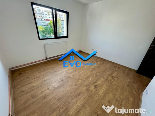 Apartament de cu 3 camere, decomandat, etaj intermediar, Da 