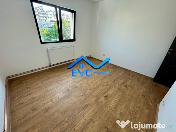 Apartament de cu 3 camere, decomandat, etaj intermediar, Da 