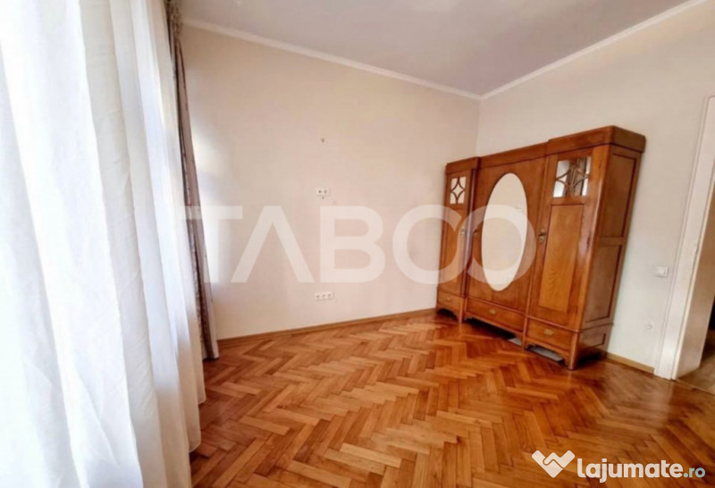 Apartament de vanzare 2 camere 2 bai 2 pivnite Sibiu Centrul 