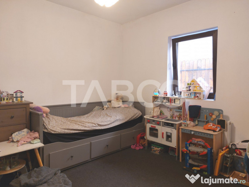 Pret avantajos-Casa individuala 146 mp 5 camere 238 mp teren 