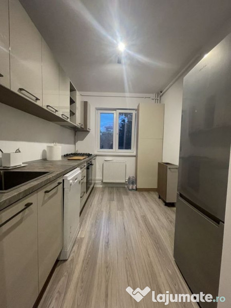 Apartament 2 camere semidecomandat- zona Dacia 