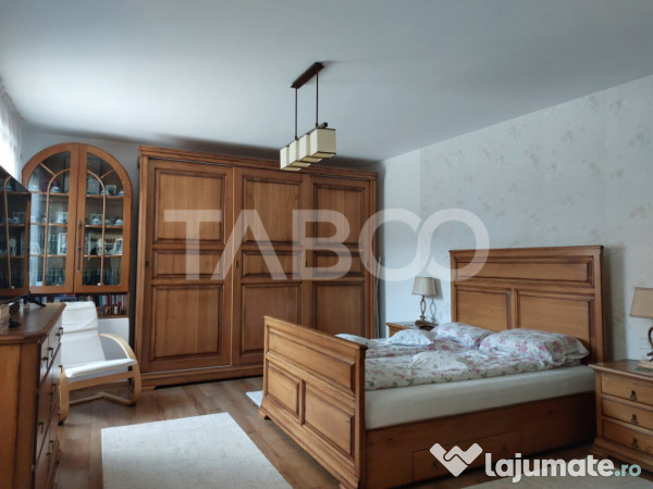 Casa 109 mp 4 camere pivnita terasa loc parcare curte comuna 