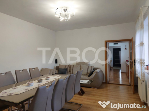 Casa 109 mp 4 camere pivnita terasa loc parcare curte comuna 