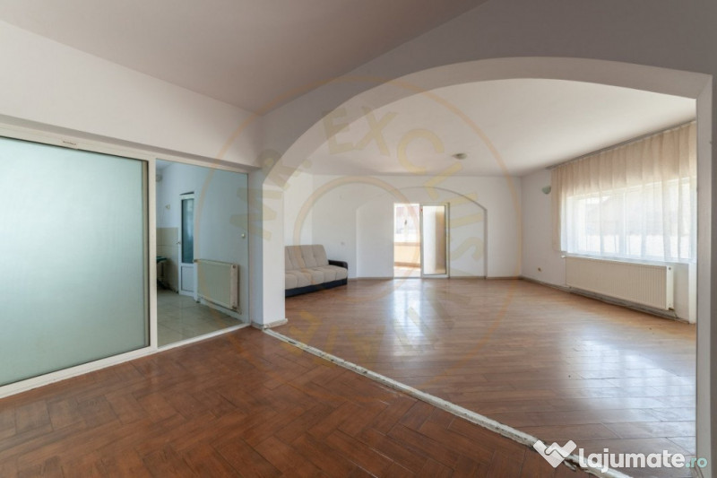 Casa cu 9 camere, pretabila business - Stefanesti, Drumul Mo