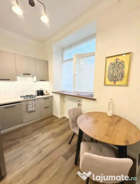 Garsoniera in zona Izvor