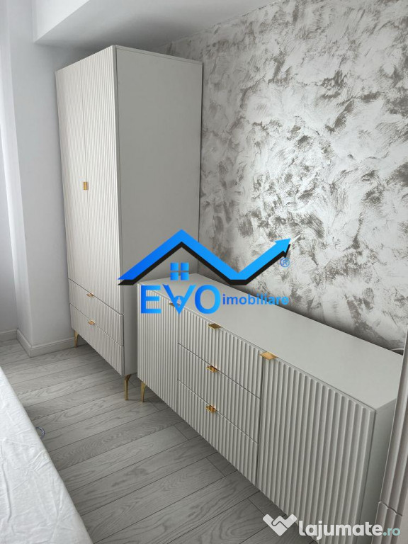 Apartament cu 2 camere, decomandat, bloc nou, loc parcare, V 