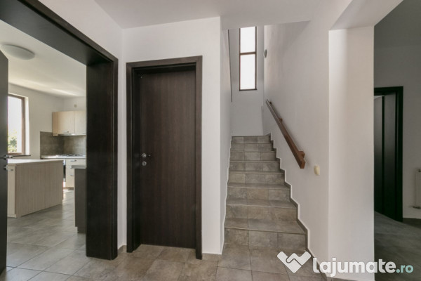 Vilă spațioasă și elegantă în Pipera – zona Porsche