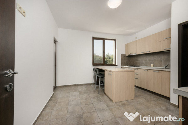 Vilă spațioasă și elegantă în Pipera – zona Porsche