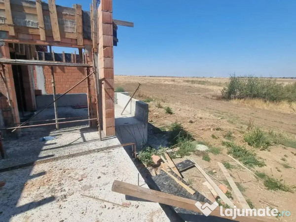 Vila unifamiliala construita corect in Cernica cu acces u... 