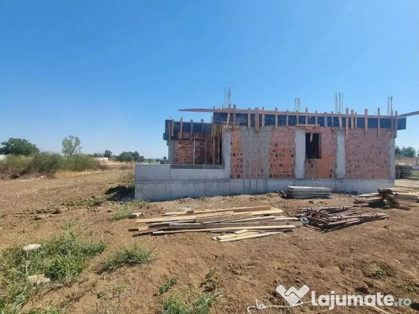 Vila unifamiliala construita corect in Cernica cu acces u... 